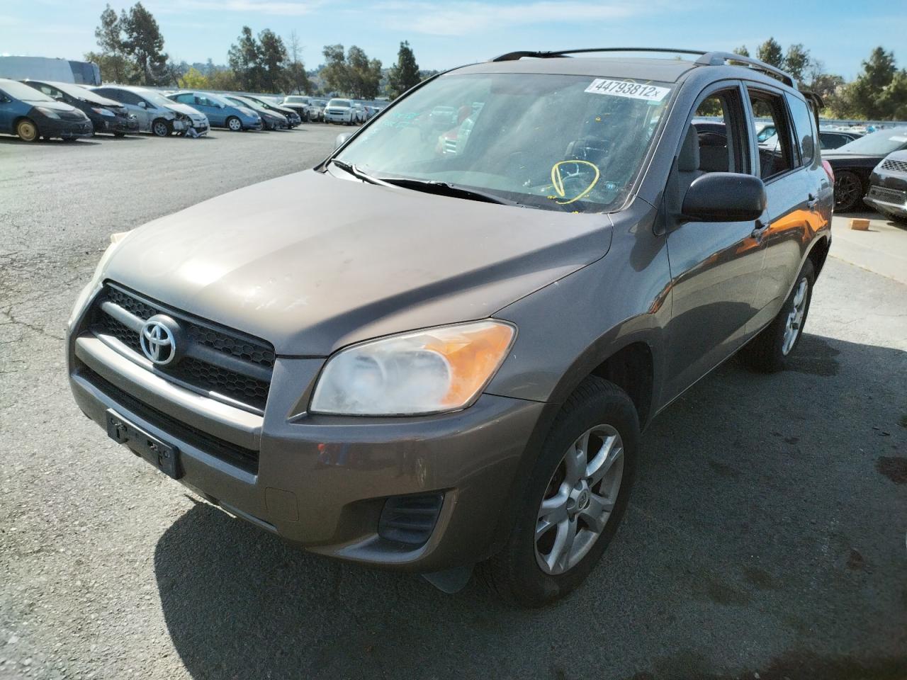 Photo 2 from auction – 2011 TOYOTA RAV4 with VIN 2T3BF4DV0BW115040