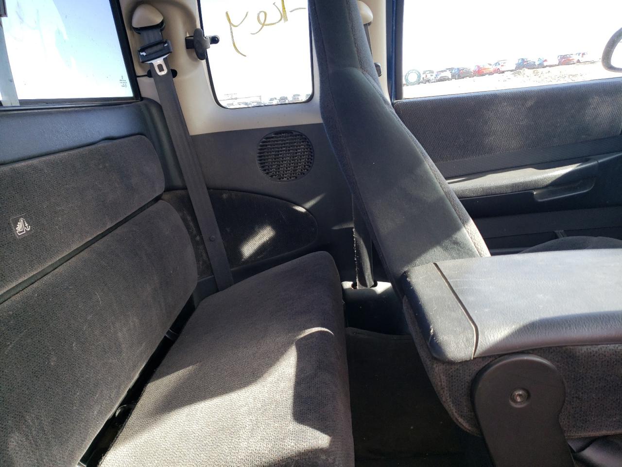 Photo 6 from auction – 2002 DODGE DAKOTA SPO with VIN 1B7GL32X22S657116