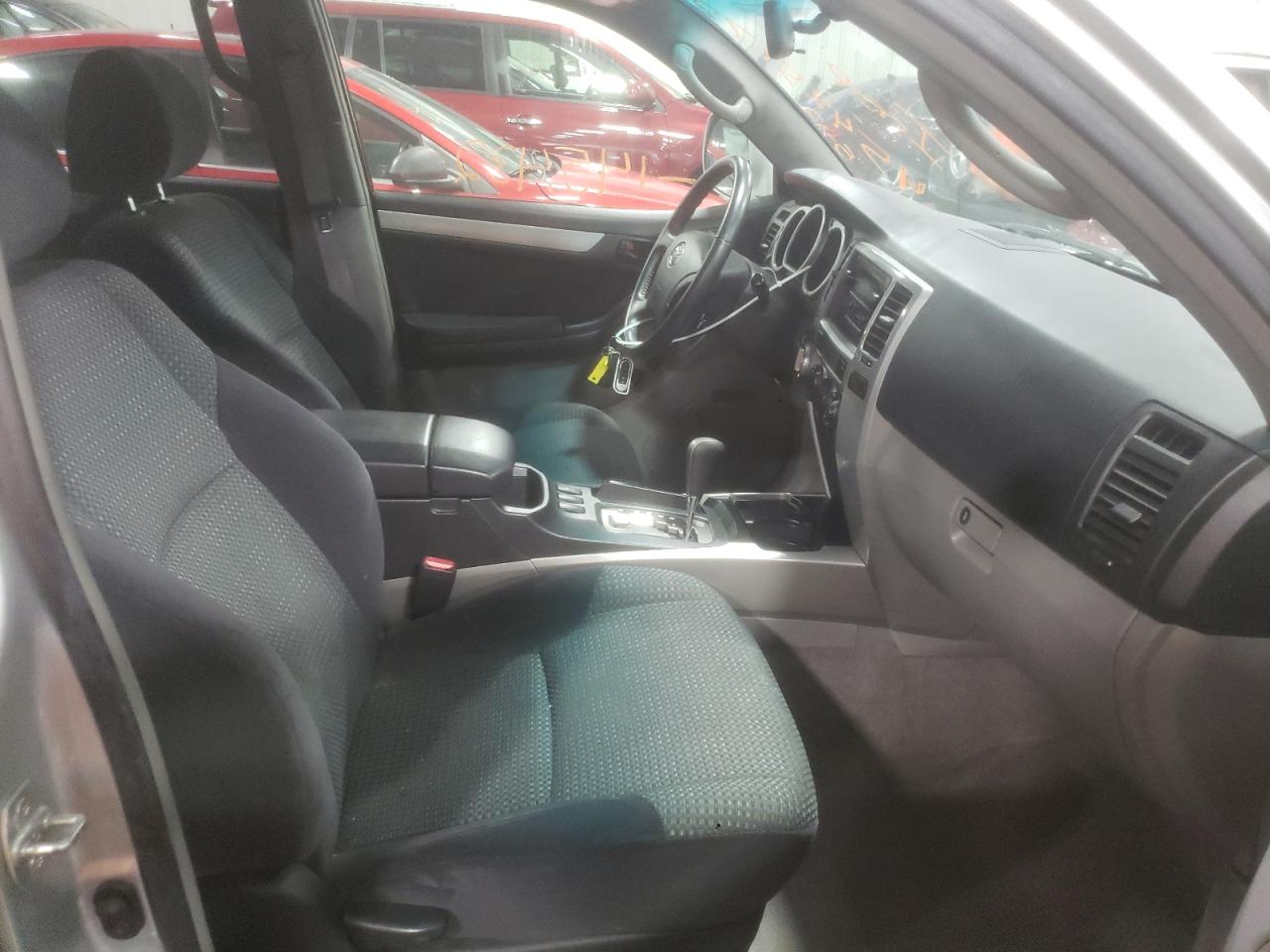 Photo 5 from auction – 2005 TOYOTA 4RUNNER SR with VIN JTEBT14R950053149