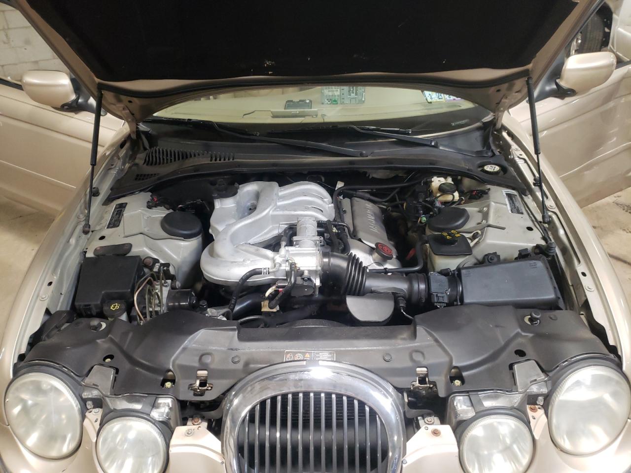 Photo 7 from auction – 2001 JAGUAR S-TYPE with VIN SAJDA01N31FM17038