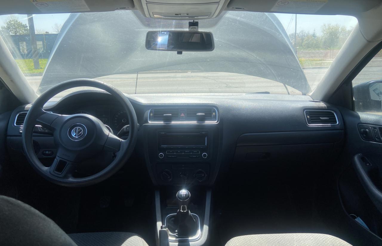 Photo 9 from auction – 2014 VOLKSWAGEN JETTA BASE with VIN 3VW1K7AJ4EM252060