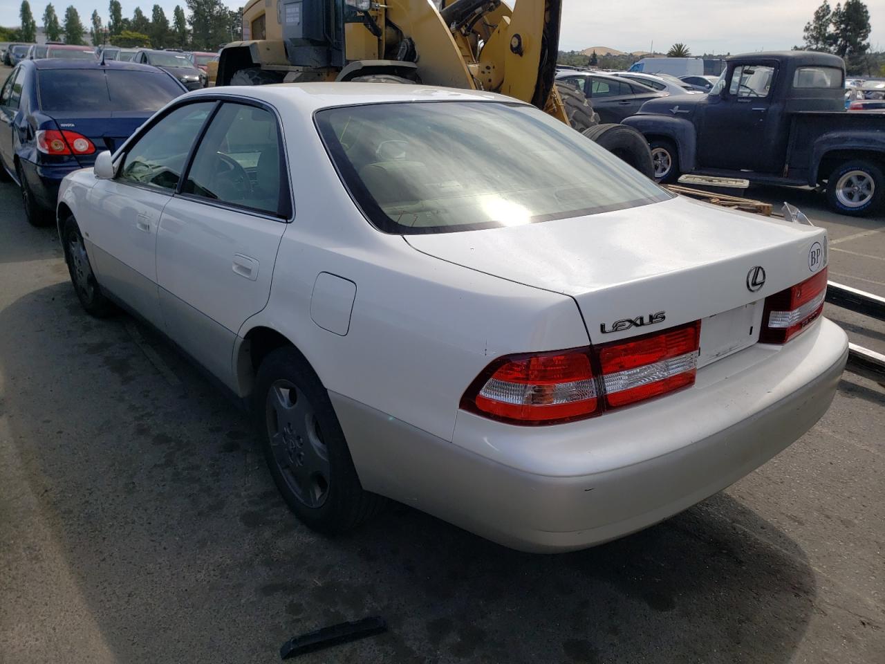 Photo 3 from auction – 2001 LEXUS ES 300 with VIN JT8BF28G210313622
