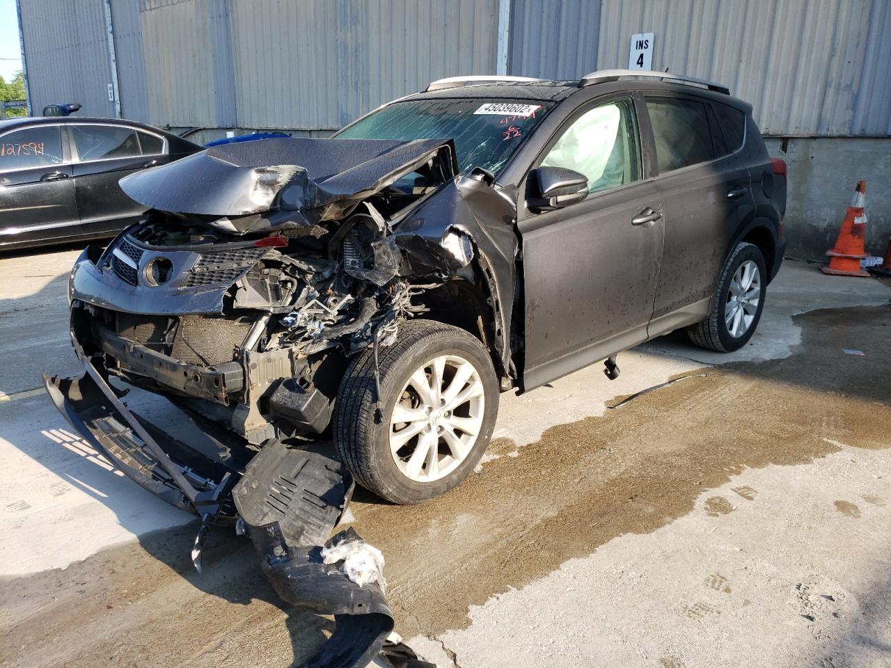 Photo 2 from auction – 2013 TOYOTA RAV4 LIMIT with VIN 2T3DFREV8DW004744