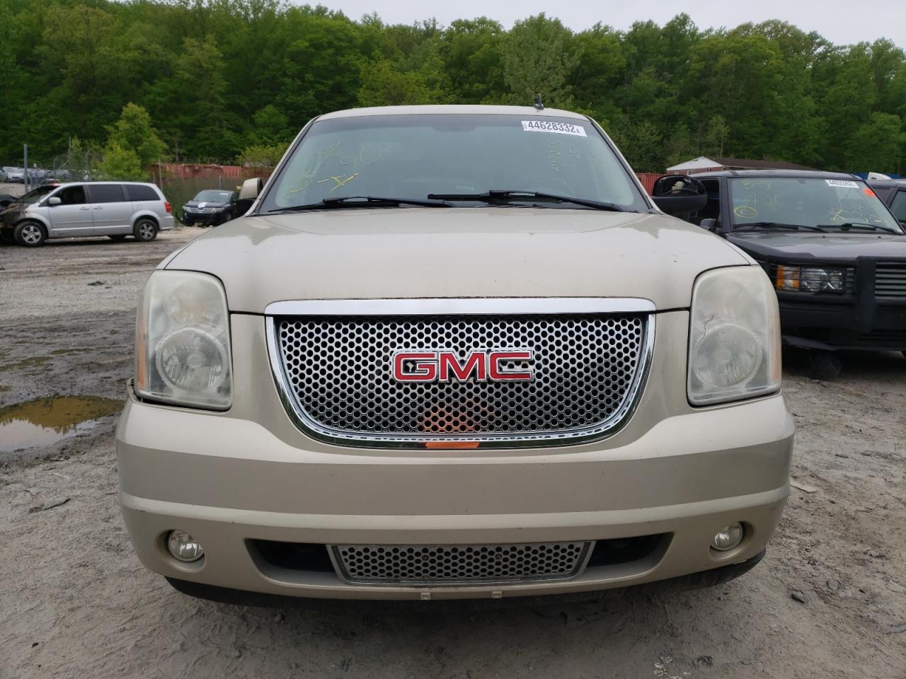 Photo 9 from auction – 2008 GMC YUKON DENA with VIN 1GKFK63888J118882