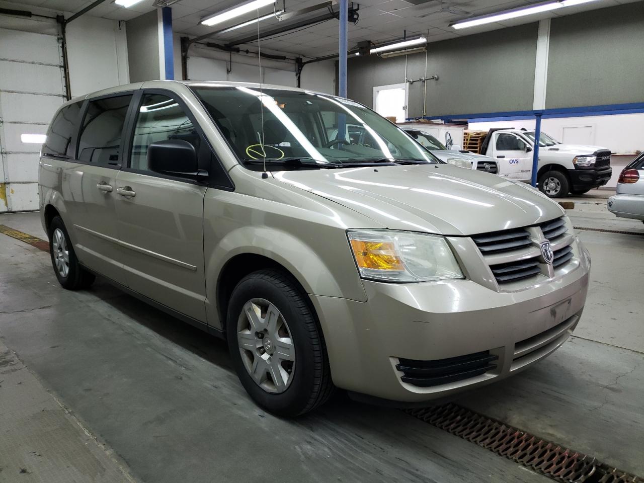 DODGE GRAND CARA 2009 with VIN 2D8HN44E79R621483 - Photo from auction
