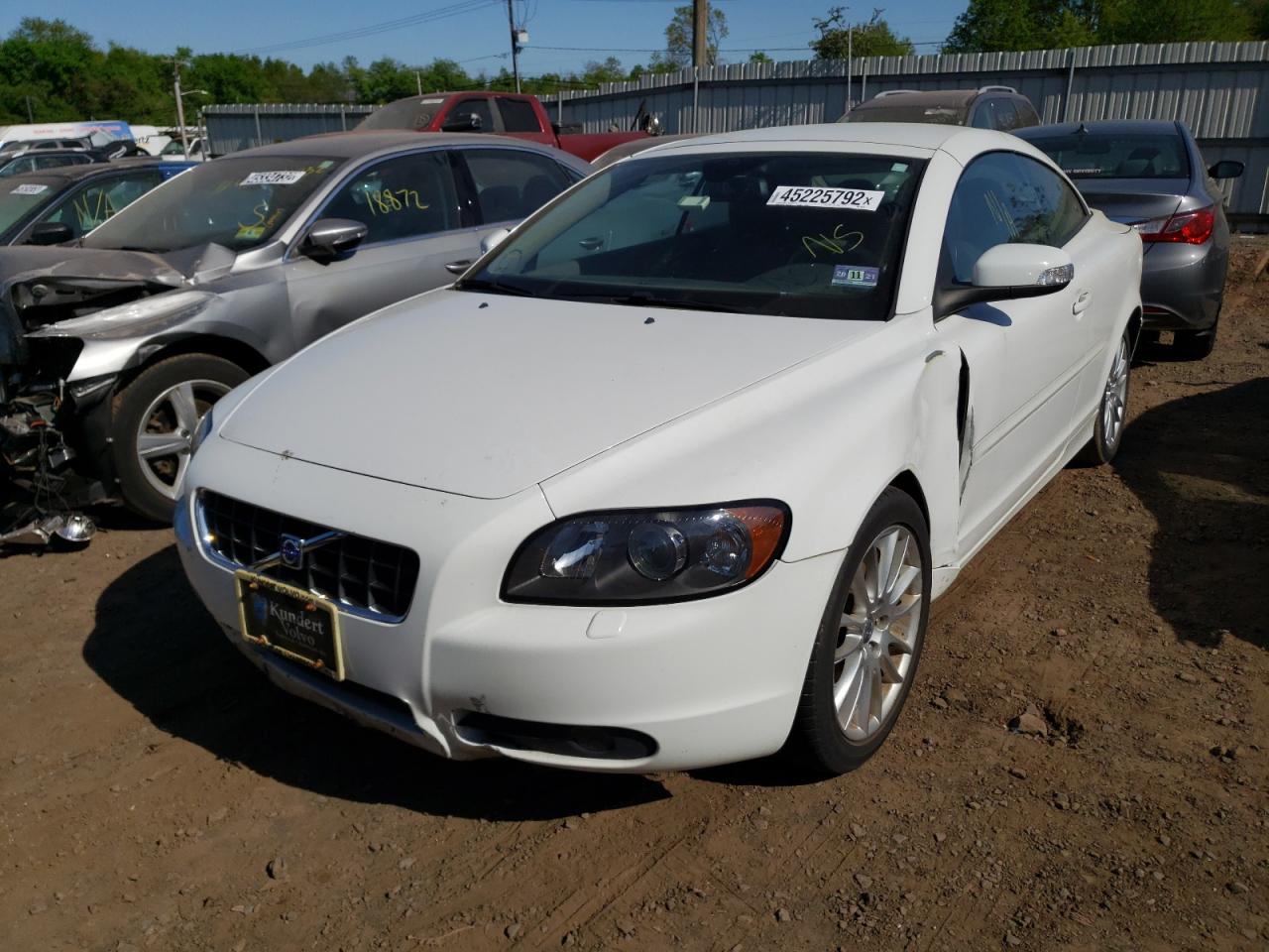 Photo 2 from auction – 2008 VOLVO C70 T5 with VIN YV1MC67298J046381