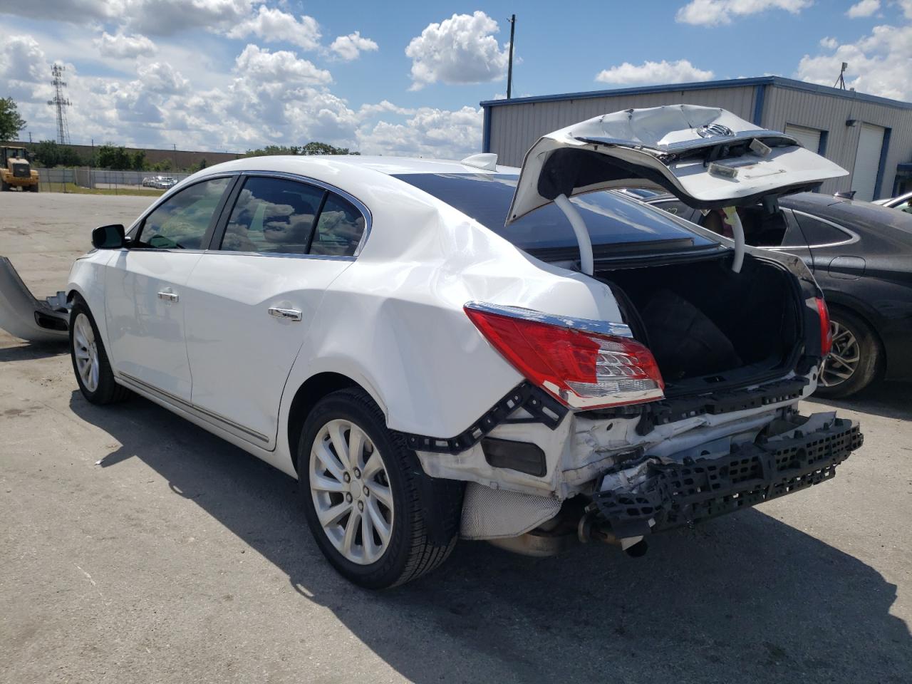 Photo 3 from auction – 2015 BUICK LACROSSE with VIN 1G4GA5G37FF270661