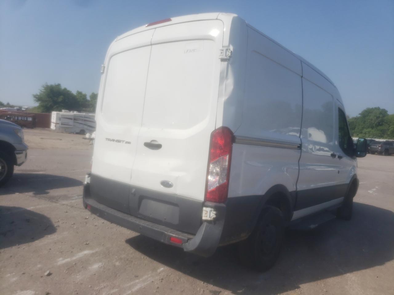 Photo 4 from auction – 2017 FORD TRANSIT T- with VIN 1FTYR1CM4HKA71537