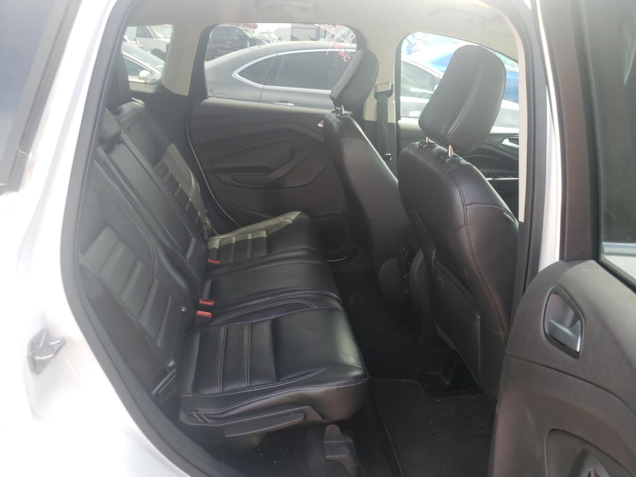 Photo 6 from auction – 2018 FORD ESCAPE SEL with VIN 1FMCU9HD0JUC40037