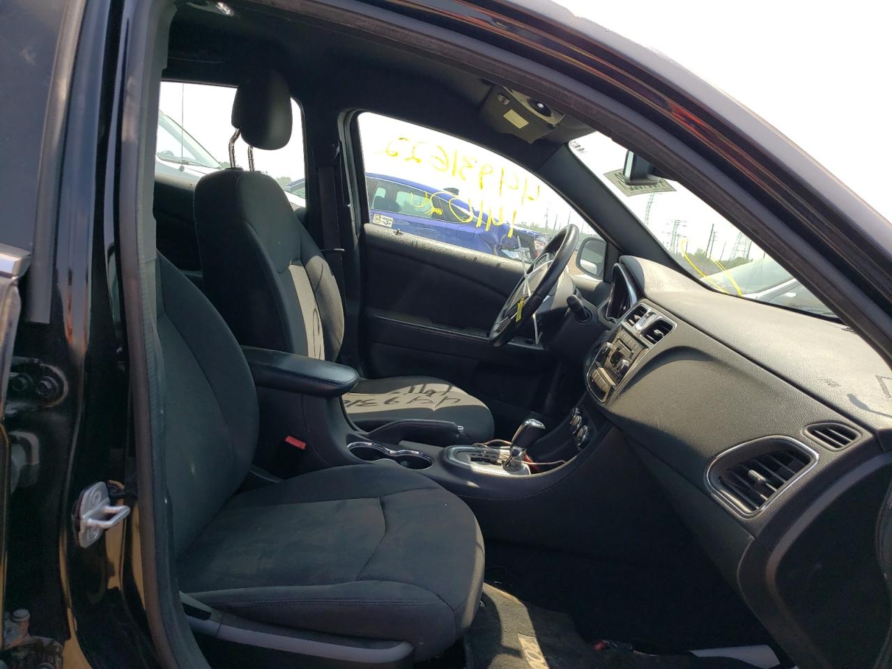 صورة رقم 19 من المزاد - 2012 CHRYSLER 200 TOURIN مع VIN 1C3CCBBB6CN288018