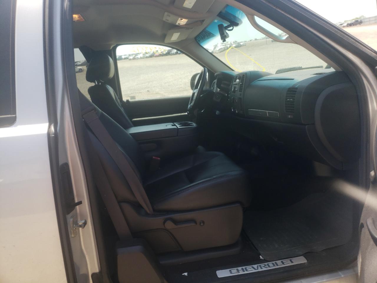 Photo 5 from auction – 2013 CHEVROLET SILVERADO with VIN 1GCRKSE79DZ157529