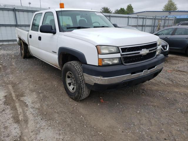 CHEVROLET SILVERADO 2006 with VIN 1GCHK33U46F232930 - Photo from auction