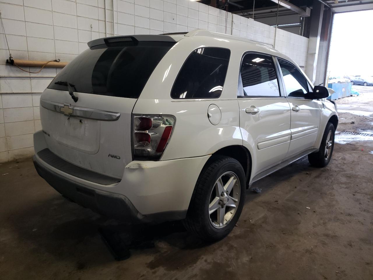 Photo 4 from auction – 2005 CHEVROLET EQUINOX LT with VIN 2CNDL73F756052169