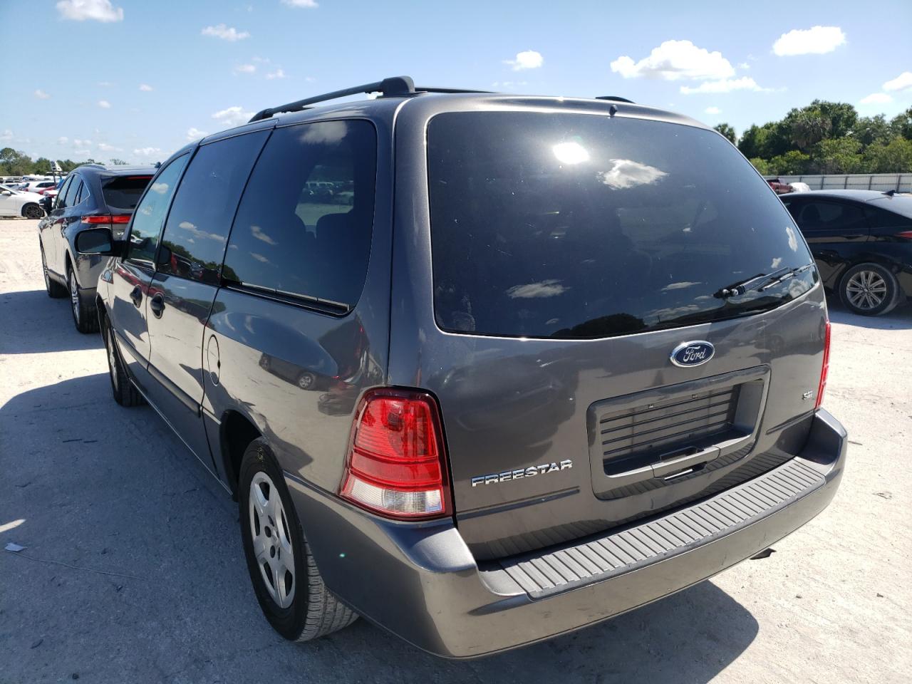 Photo 3 from auction – 2006 FORD FREESTAR S with VIN 2FMZA51616BA38327