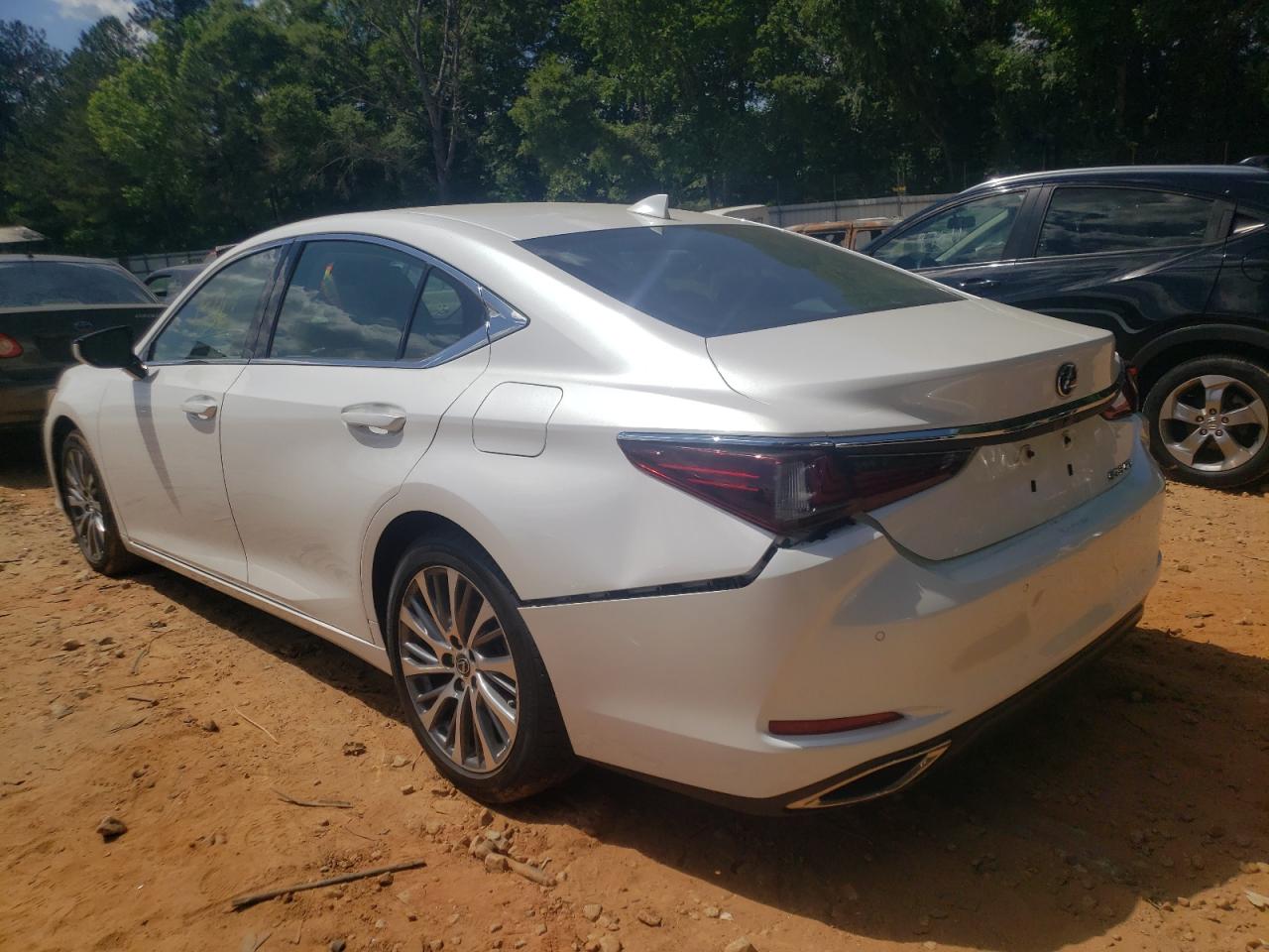 Photo 3 from auction – 2021 LEXUS ES 350 BAS with VIN 58AEZ1B1XMU083267