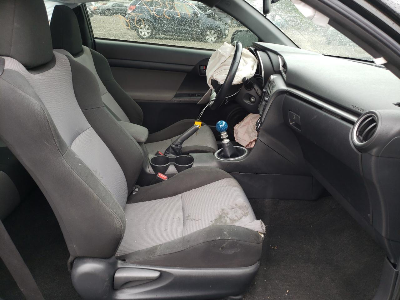 Photo 5 from auction – 2014 TOYOTA SCION TC with VIN JTKJF5C77E3087578