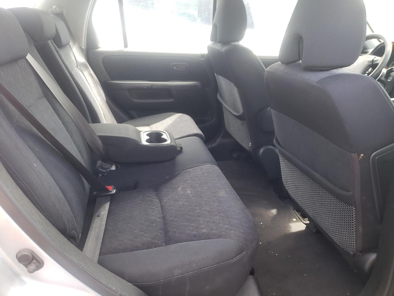 Photo 6 from auction – 2005 HONDA CRV with VIN SHSRD78535U344346