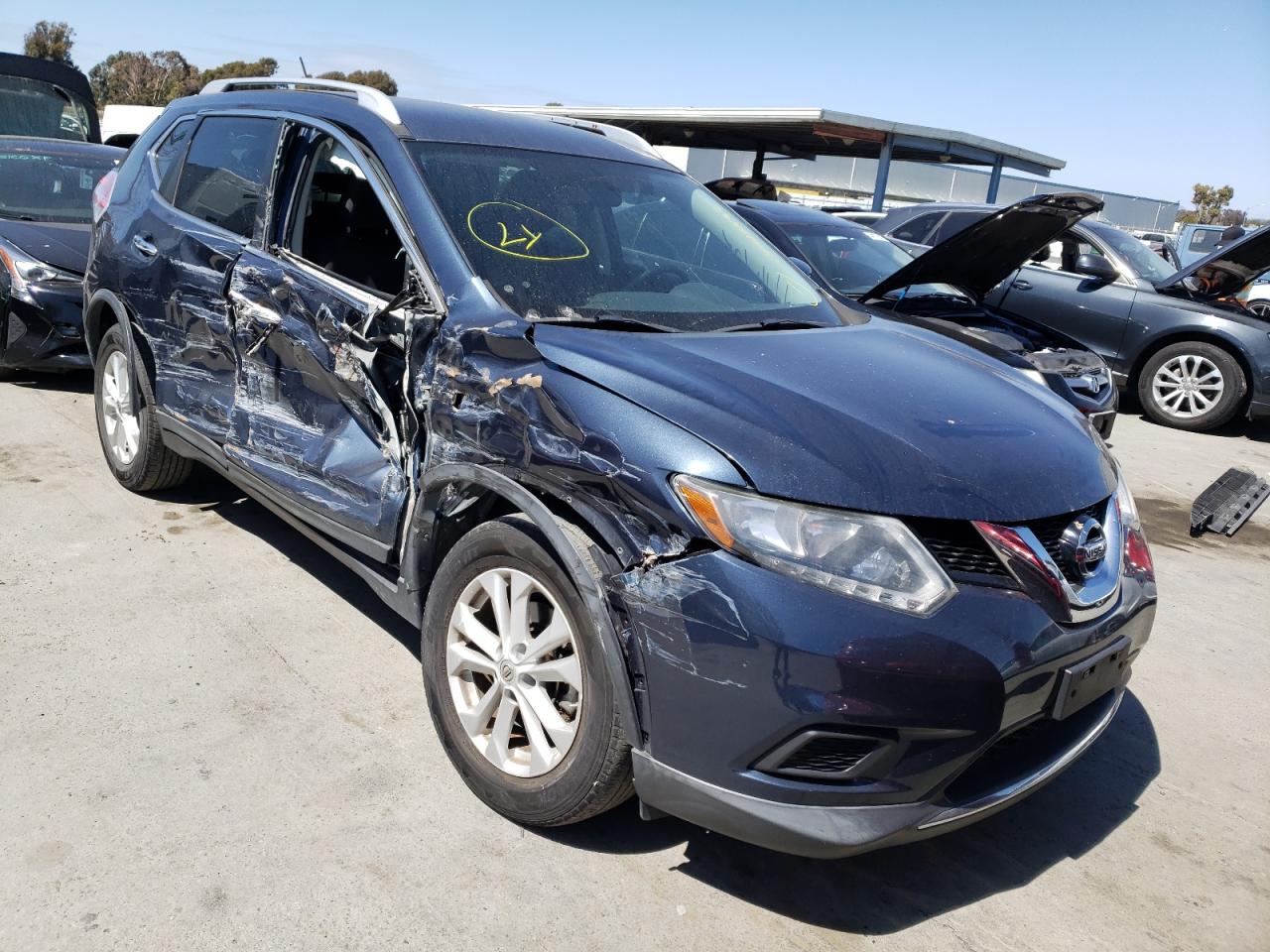 NISSAN ROGUE S 2015 with VIN KNMAT2MT8FP531152 - Photo from auction
