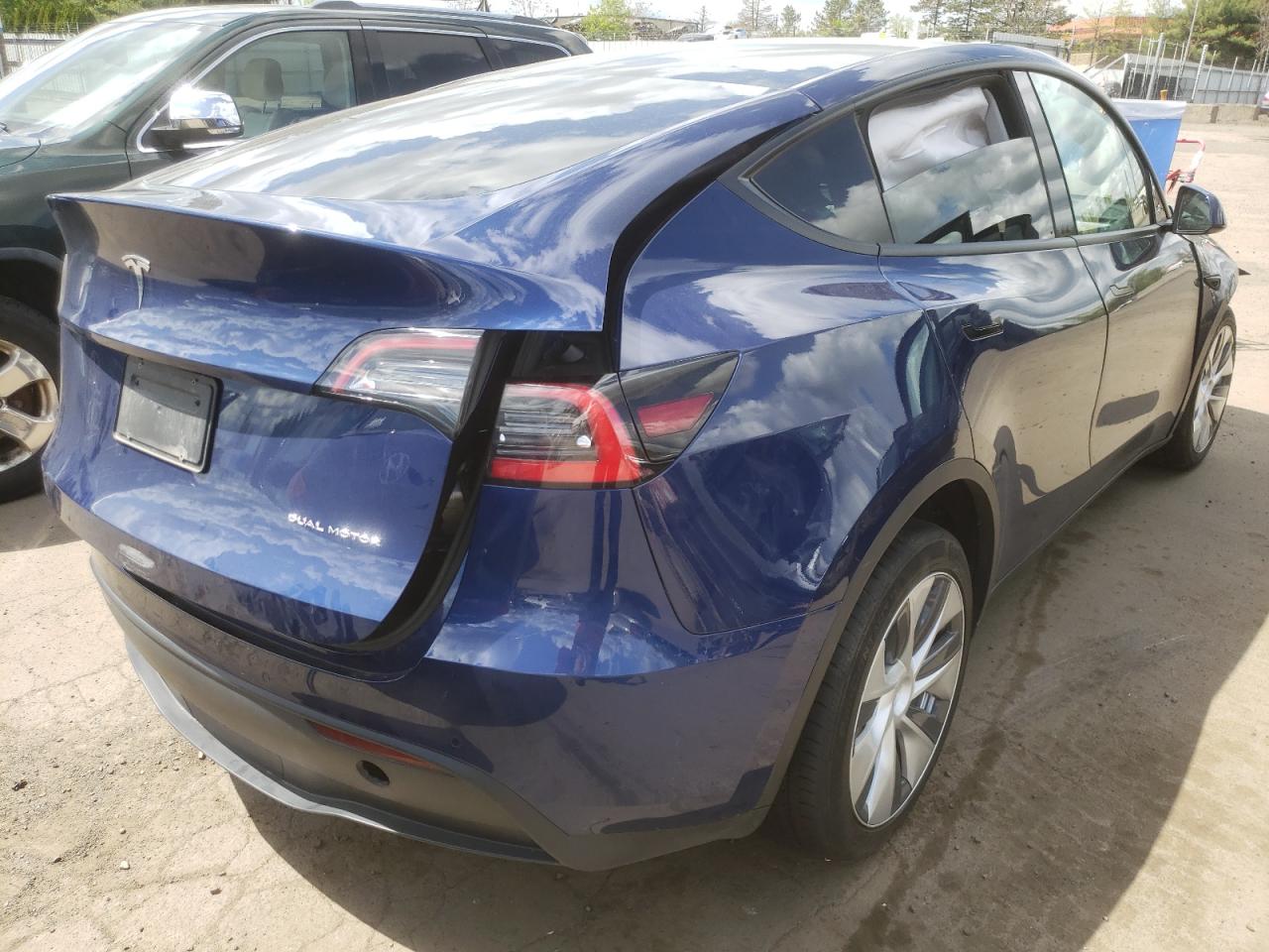 Photo 4 from auction – 2021 TESLA MODEL Y with VIN 5YJYGDEE2MF131156