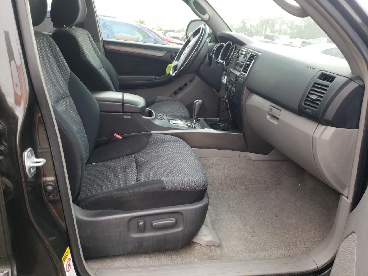 Photo 5 from auction – 2007 TOYOTA 4RUNNER SR with VIN JTEBU14R070128322