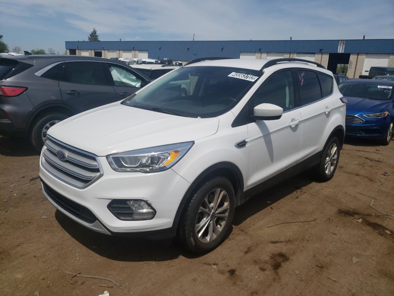 Photo 2 from auction – 2018 FORD ESCAPE SEL with VIN 1FMCU9HD0JUC40037