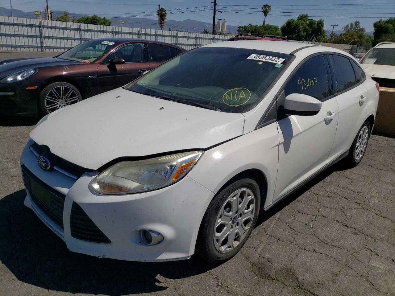 Photo 2 from auction – 2012 FORD FOCUS SE with VIN 1FAHP3F20CL417586
