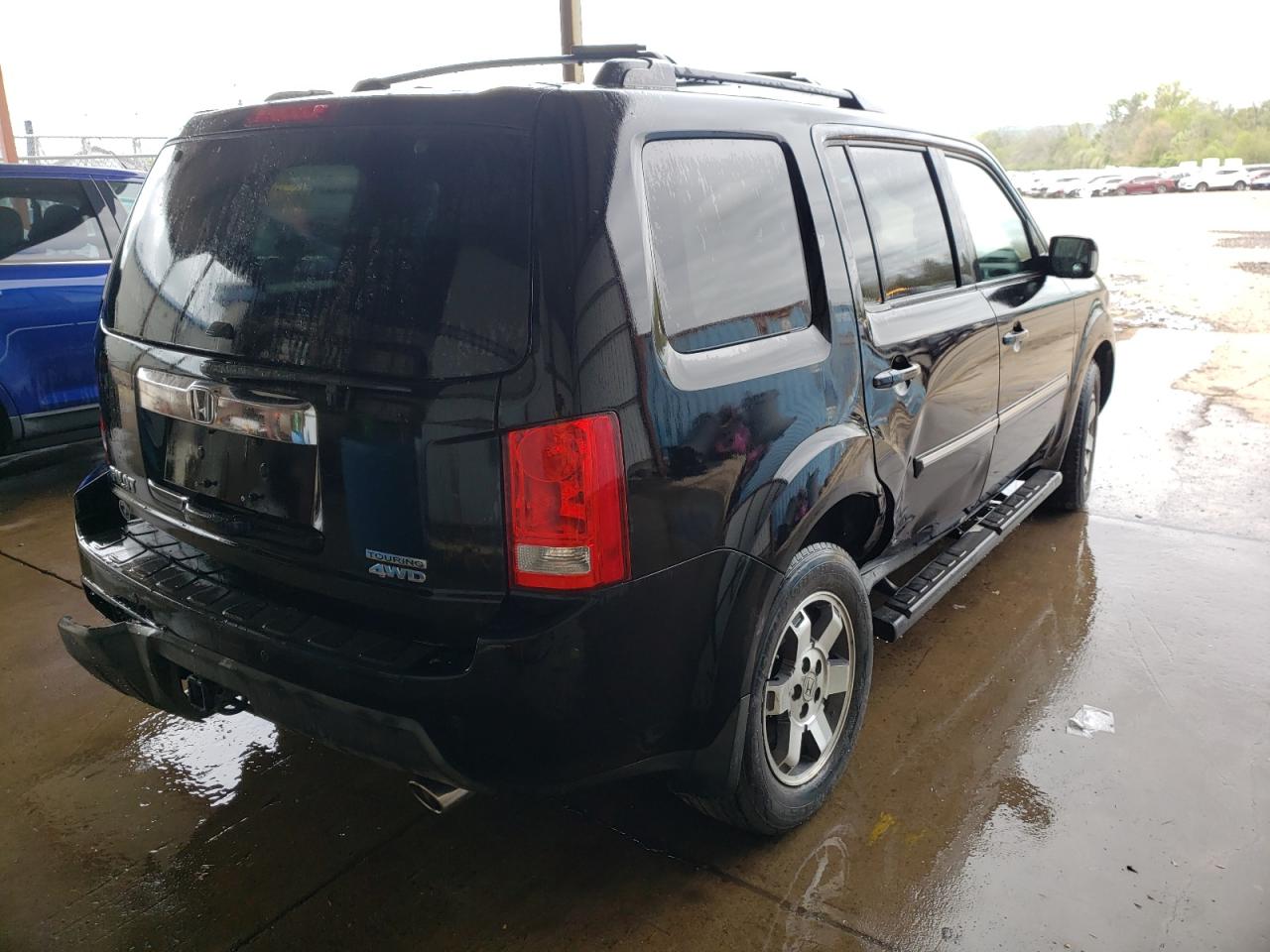 Photo 4 from auction – 2011 HONDA PILOT TOUR with VIN 5FNYF4H90BB007790
