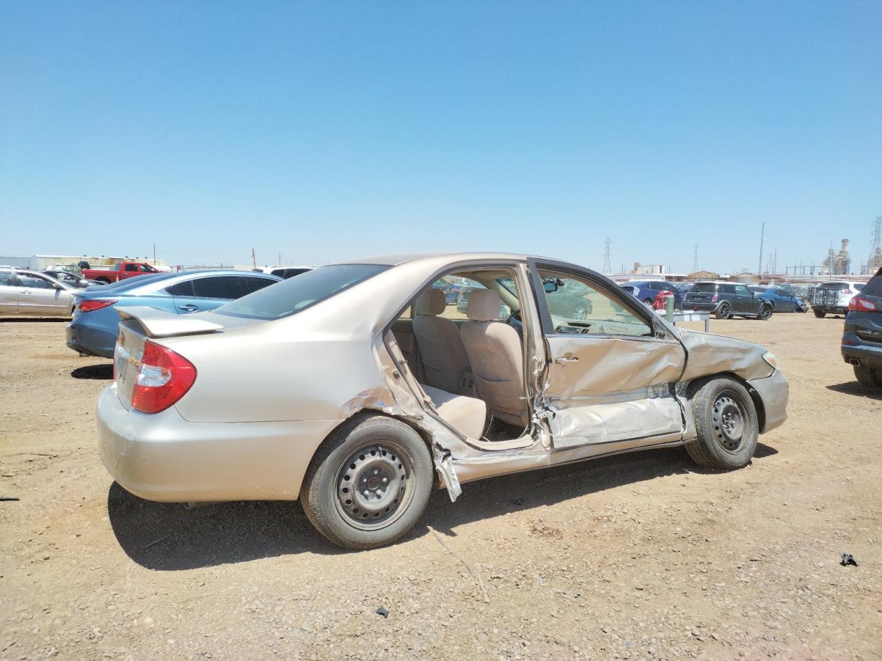 Photo 9 from auction – 2002 TOYOTA CAMRY LE with VIN JTDBE32K720065070