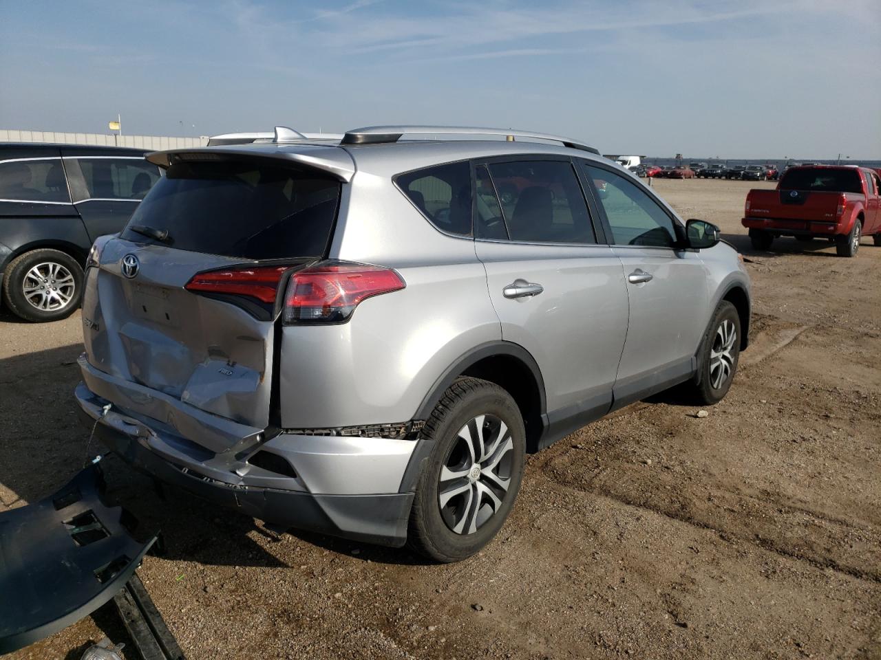 Photo 4 from auction – 2016 TOYOTA RAV4 LE with VIN 2T3BFREV0GW492390
