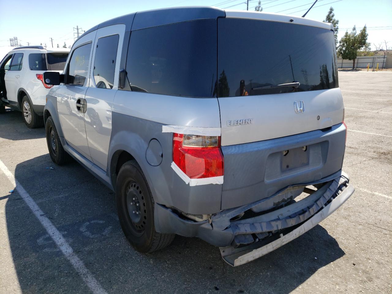 Photo 3 from auction – 2006 HONDA ELEMENT LX with VIN 5J6YH18356L012484