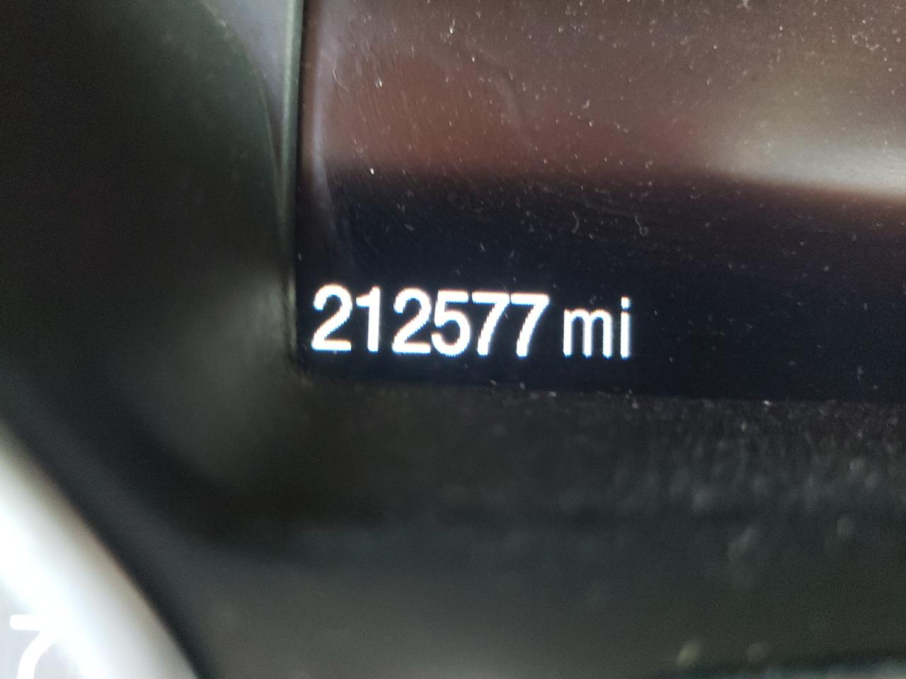 Photo 8 from auction – 2017 FORD ESCAPE TIT with VIN 1FMCU9J98HUA91523