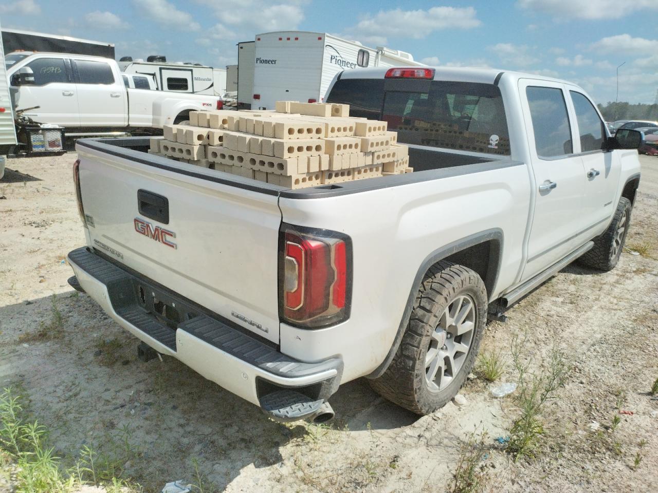 Photo 4 from auction – 2016 GMC SIERRA K15 with VIN 3GTU2PEJ0GG282832