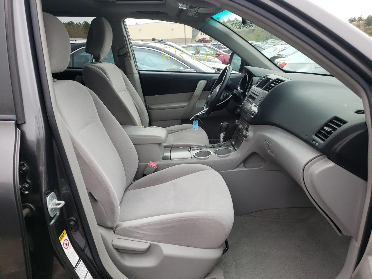 Photo 5 from auction – 2009 TOYOTA HIGHLANDER with VIN JTEES41A992132489