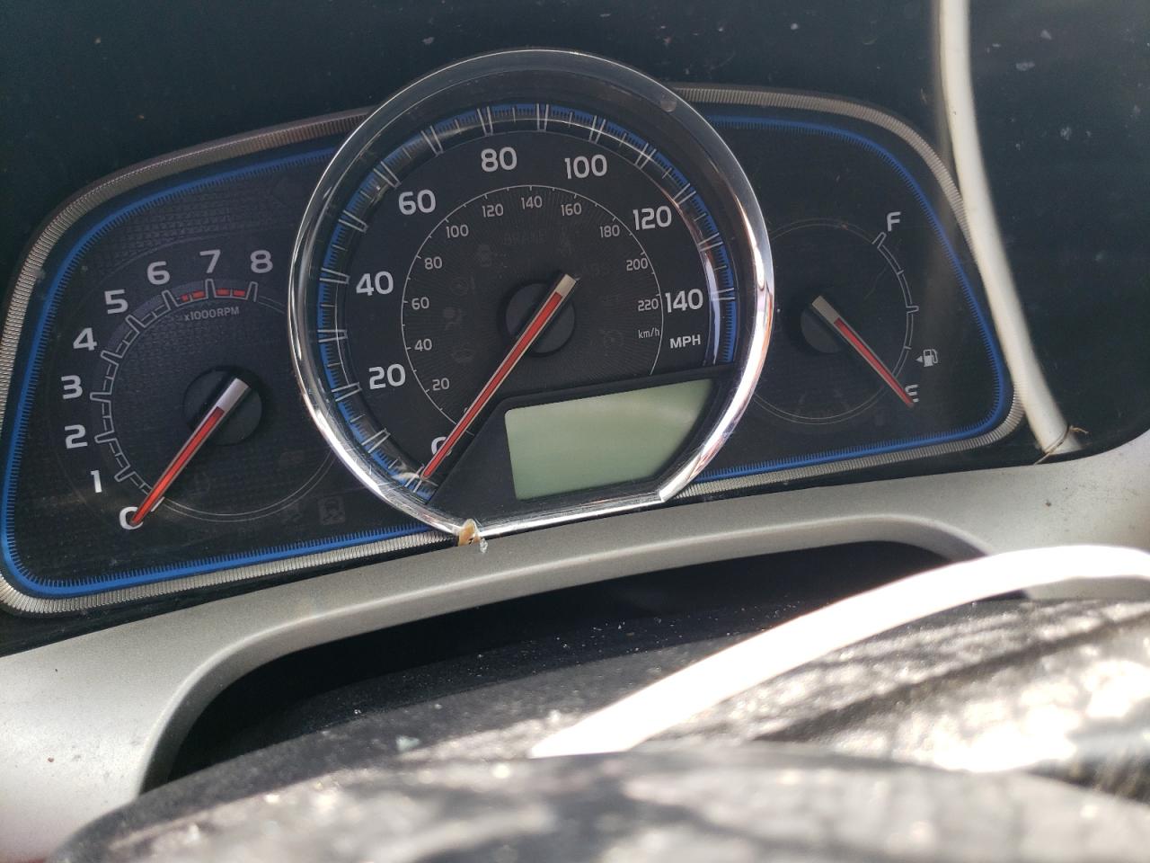 Photo 8 from auction – 2015 TOYOTA RAV4 LIMIT with VIN 2T3YFREV4FW165659