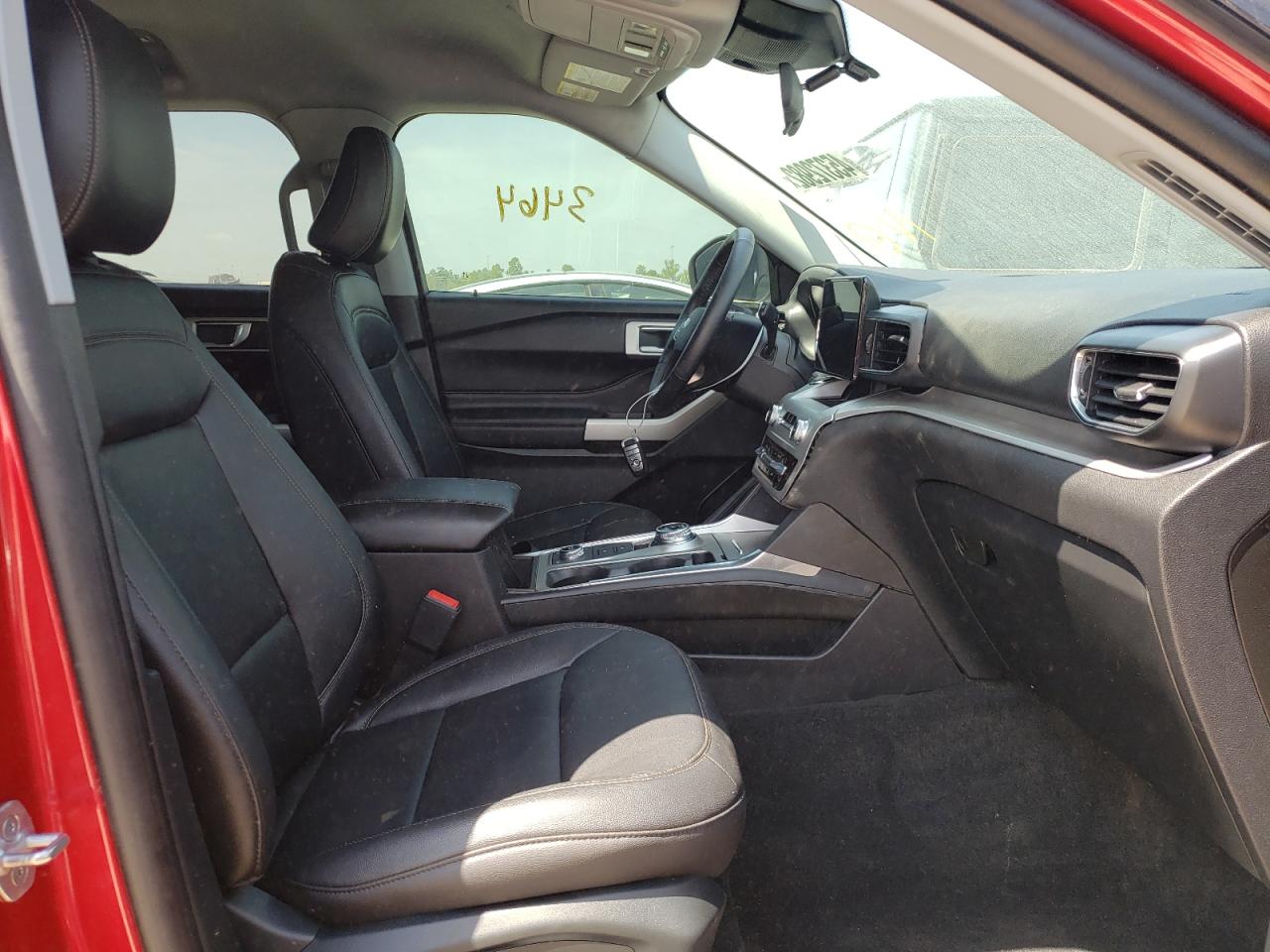 Photo 5 from auction – 2021 FORD EXPLORER X with VIN 1FMSK8DH9MGA26557