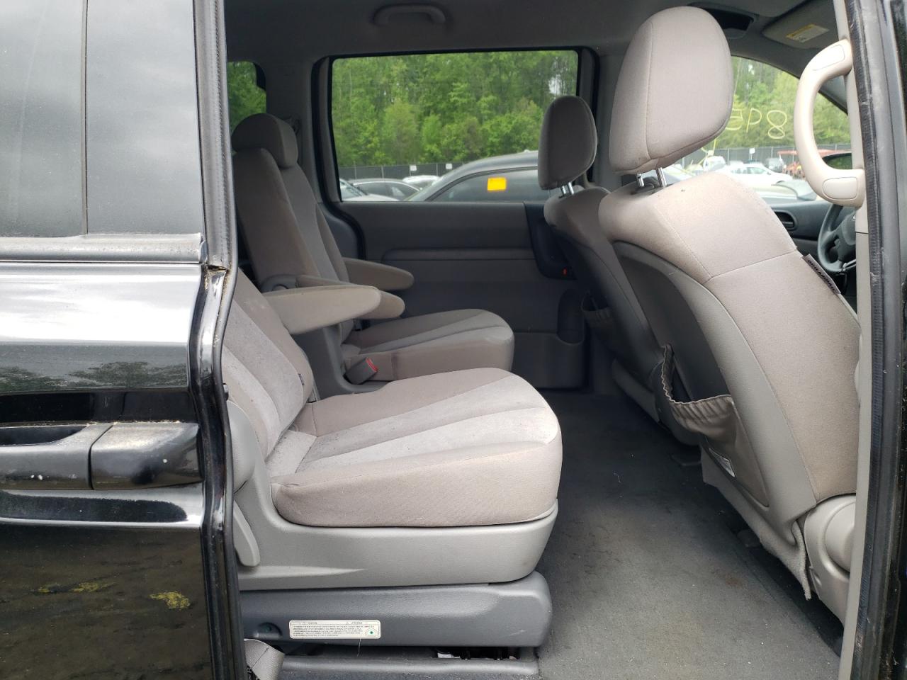 Photo 6 from auction – 2010 KIA SEDONA LX with VIN KNDMG4C33A6331339