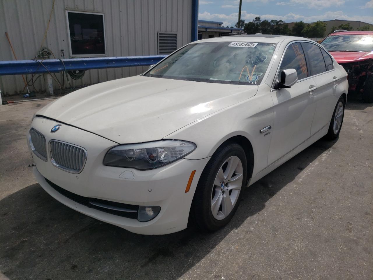 Photo 2 from auction – 2012 BMW 528 XI with VIN WBAXH5C51CDW09748