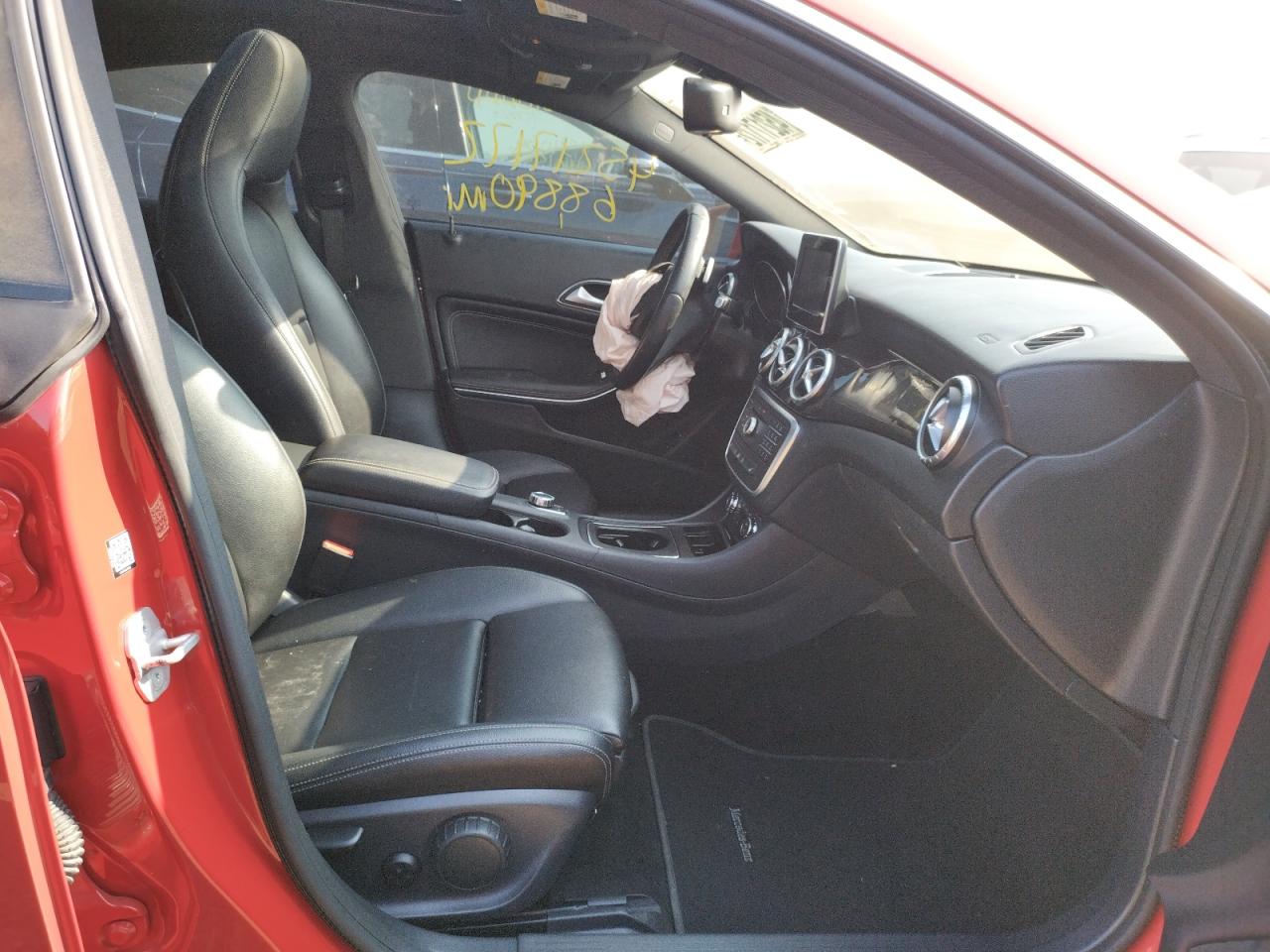 Photo 5 from auction – 2016 MERCEDES-BENZ CLA 250 with VIN WDDSJ4EB0GN330103