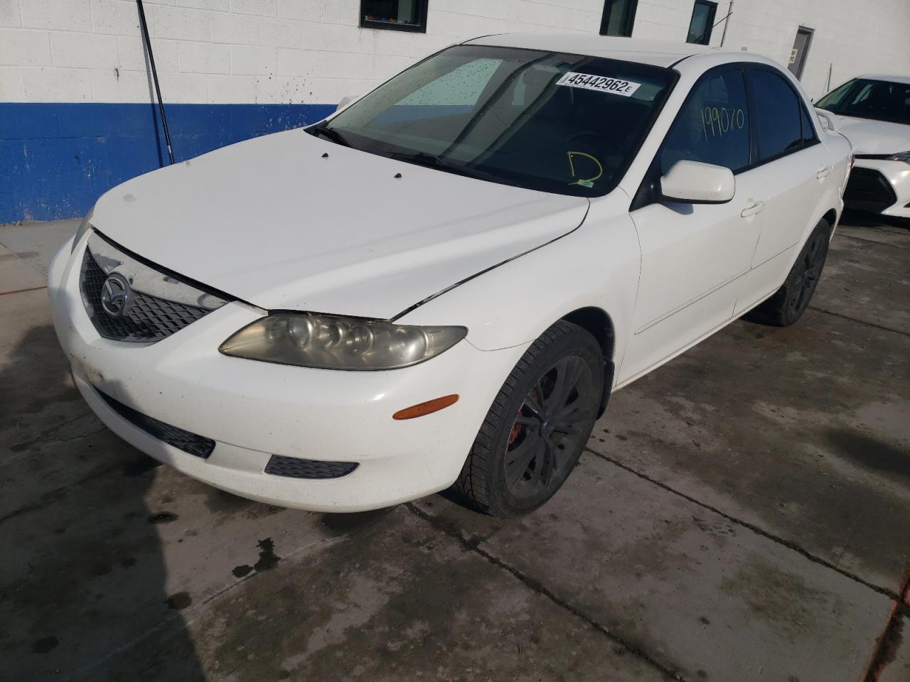 Photo 2 from auction – 2005 MAZDA 6 I with VIN 1YVFP80C555M53792