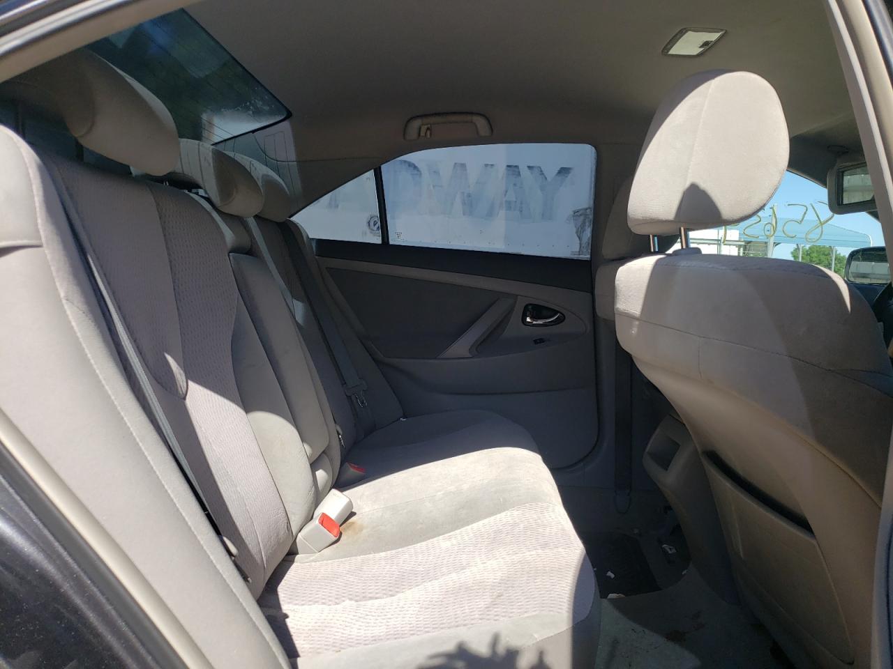 Photo 6 from auction – 2010 TOYOTA CAMRY BASE with VIN 4T1BF3EK6AU061913