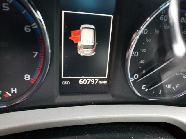 Photo 8 from auction – 2017 TOYOTA RAV4 LIMIT with VIN 2T3DFREV5HW664987