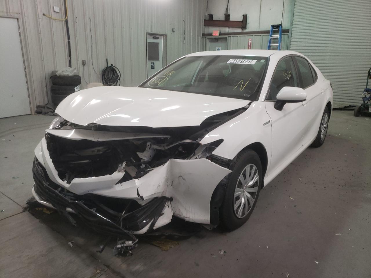 Photo 2 from auction – 2020 TOYOTA CAMRY LE with VIN 4T1C31AK6LU011877