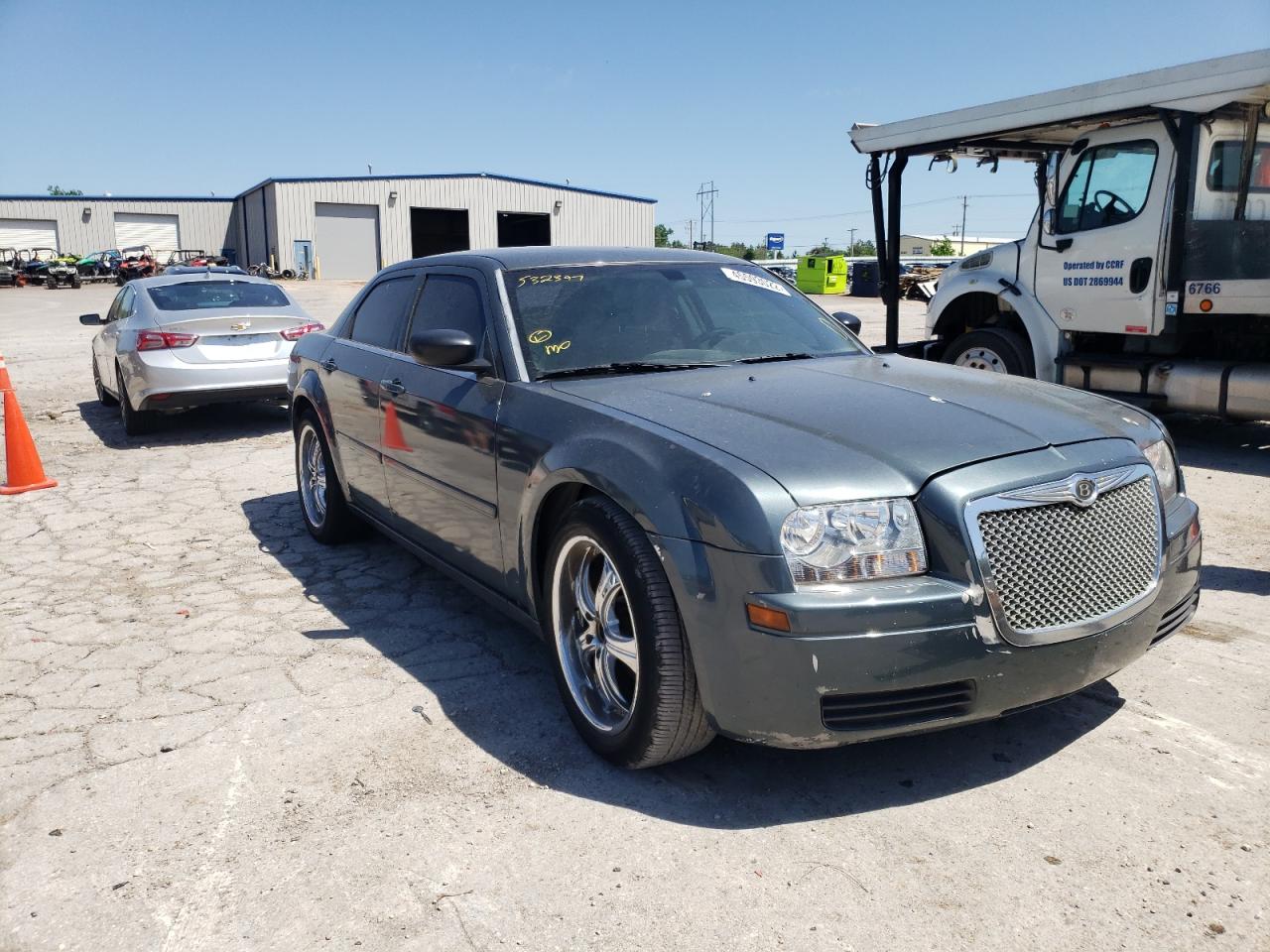 CHRYSLER 300 2005 with VIN 2C3JA43R15H532397 - Photo from auction