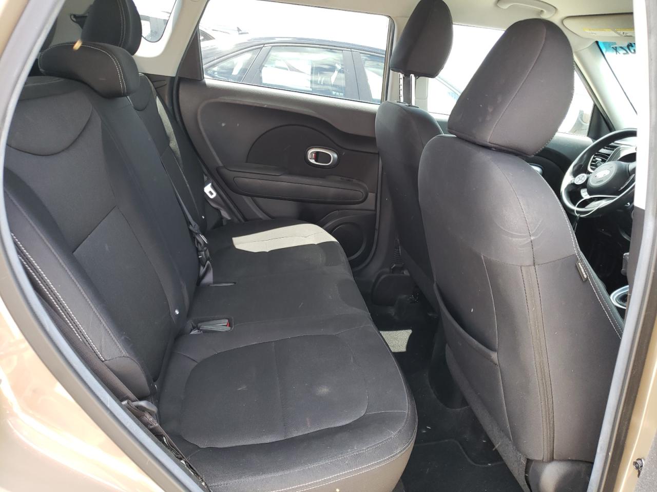 Photo 6 from auction – 2014 KIA SOUL with VIN KNDJN2A25E7093713