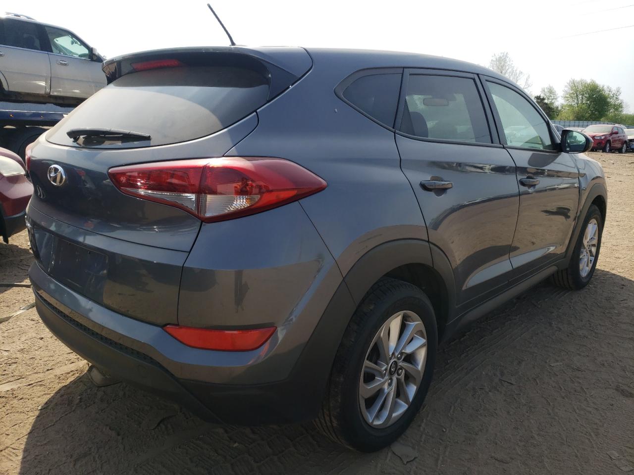 Photo 4 from auction – 2016 HYUNDAI TUCSON SE with VIN KM8J23A45GU042387