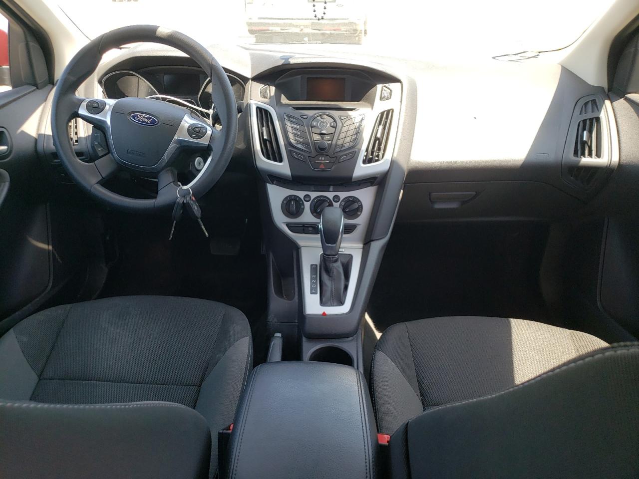 Photo 9 from auction – 2014 FORD FOCUS SE with VIN 1FADP3F23EL417258