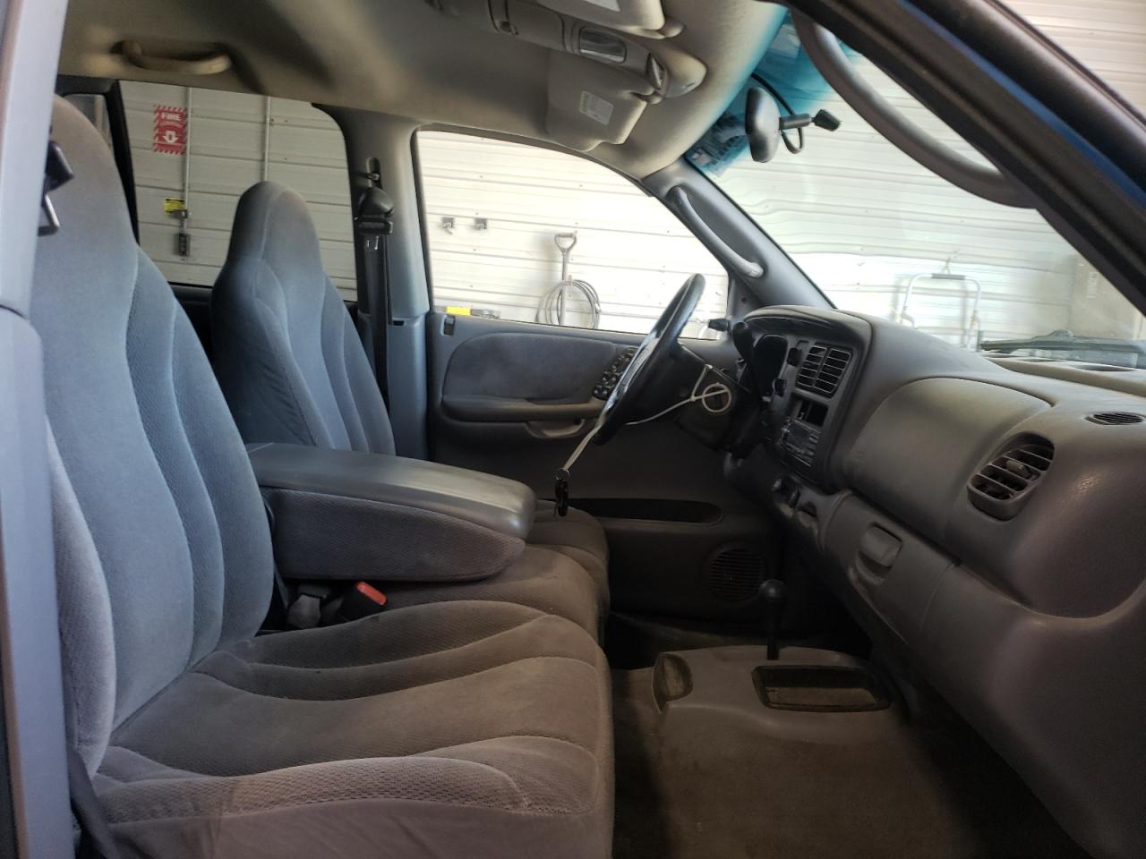 Photo 5 from auction – 2000 DODGE DAKOTA QUA with VIN 1B7GG2AN8YS664031