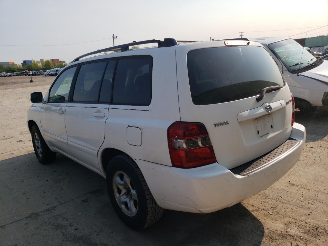 Photo 3 from auction – 2005 TOYOTA HIGHLANDER with VIN JTEGD21A750115753