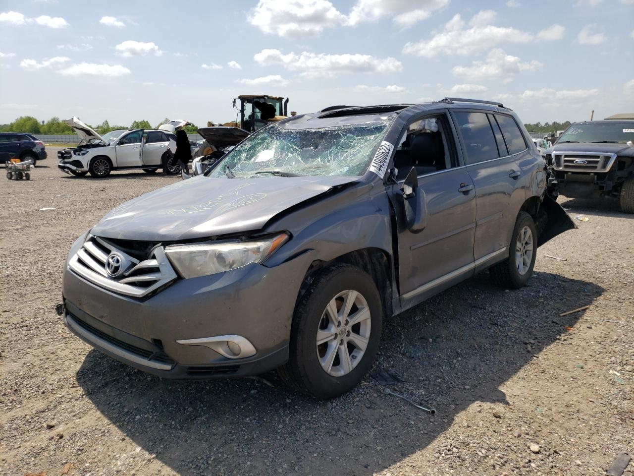 Photo 2 from auction – 2013 TOYOTA HIGHLANDER with VIN 5TDZK3EH4DS141447