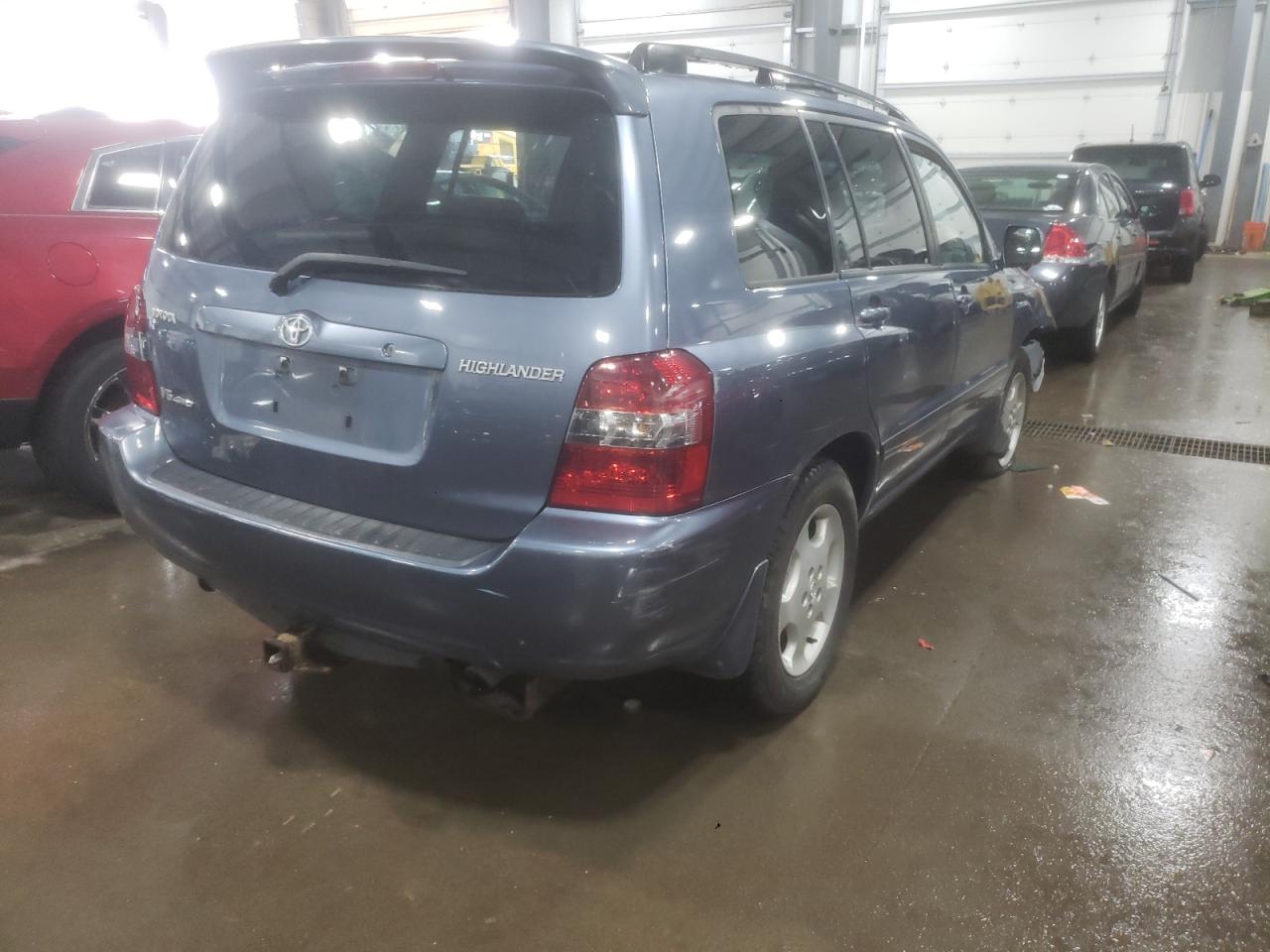 Photo 4 from auction – 2005 TOYOTA HIGHLANDER with VIN JTEEP21A850114058